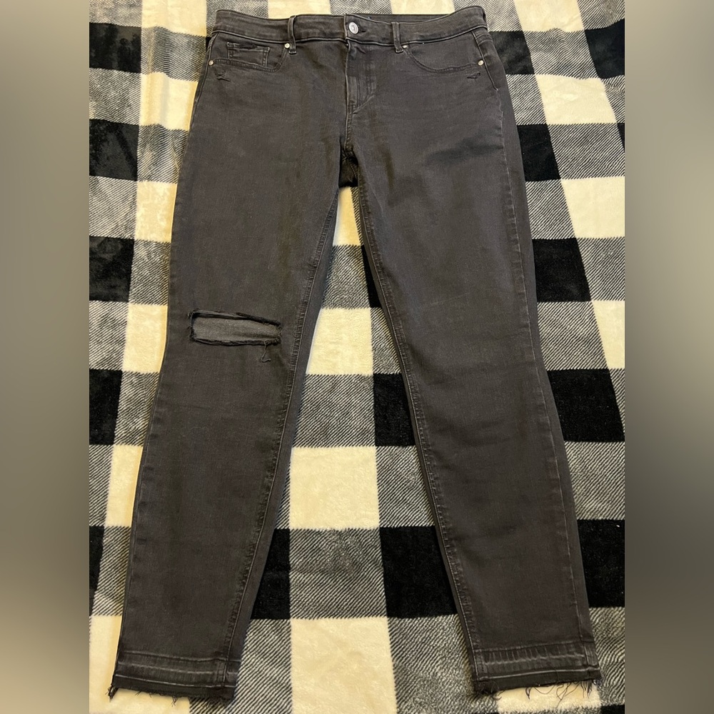 PAIGE Women's Verdugo Ankle Distressed Black Jeans size 32